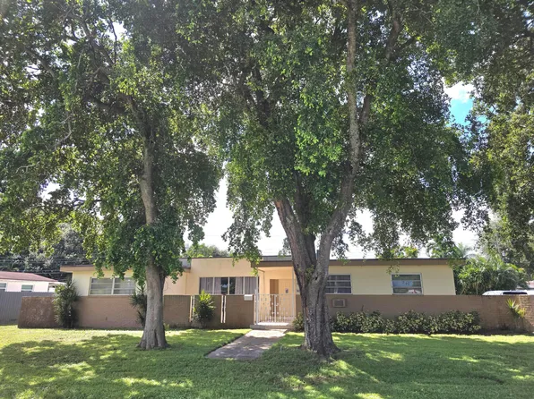 6840 SW 16th Street, Pembroke Pines, FL 33023