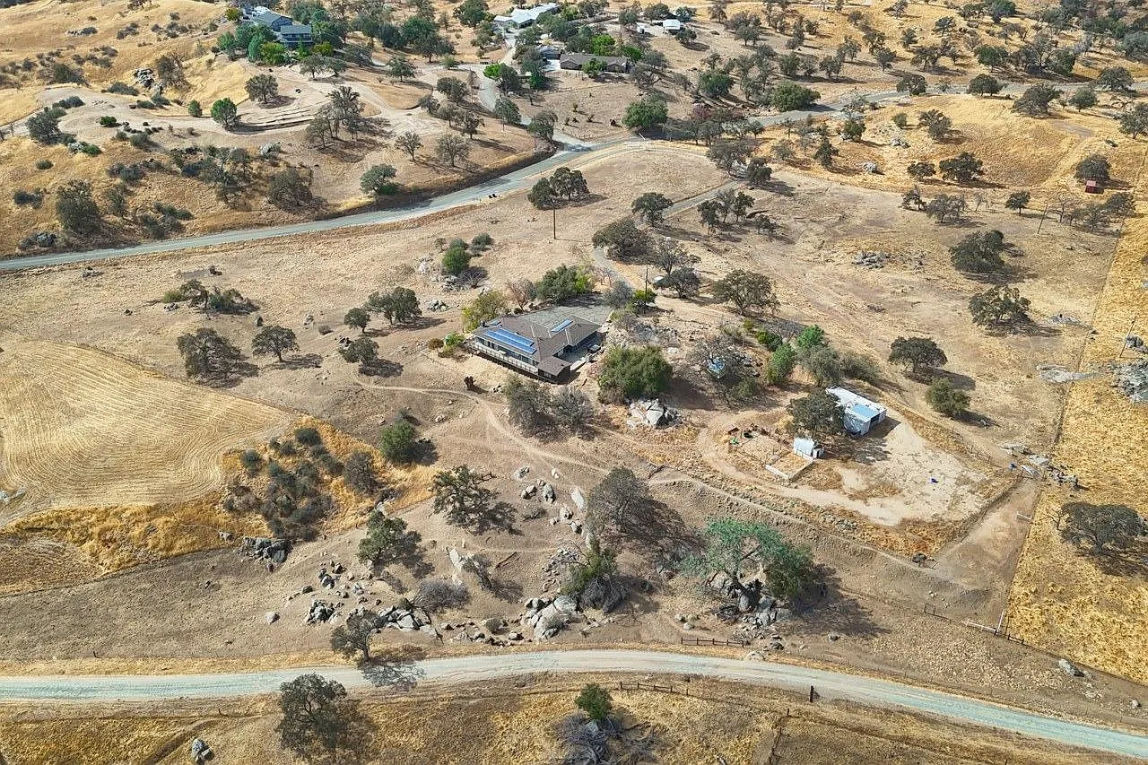 33101 Road 613 photo 1