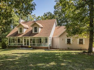 5368 N Clearbrooke Ln, Strafford, MO 65757