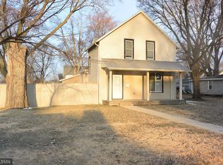 707 Ford Ave N, Glencoe, MN 55336