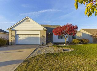 9609 Greyhawk Dr, Fort Wayne, IN 46835