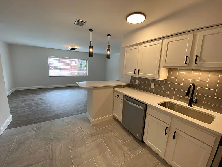 E 15th Ave 325 TPP — Photo 43