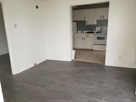 2nd image of 456 Elliott St E #1