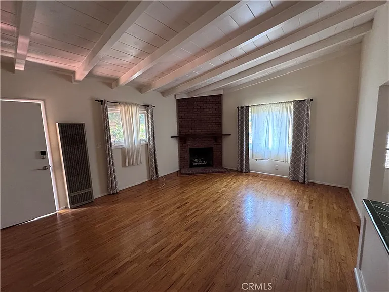 1821 Glenneyre St — Photo 5