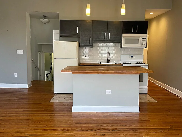 1604 Bolton St #2R — Photo 15