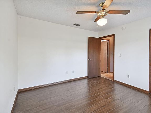 3rd image of 2727A Whispering Dr N