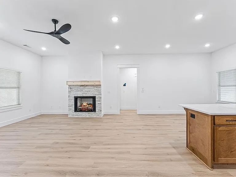 16 Celtic Dr — Photo 8