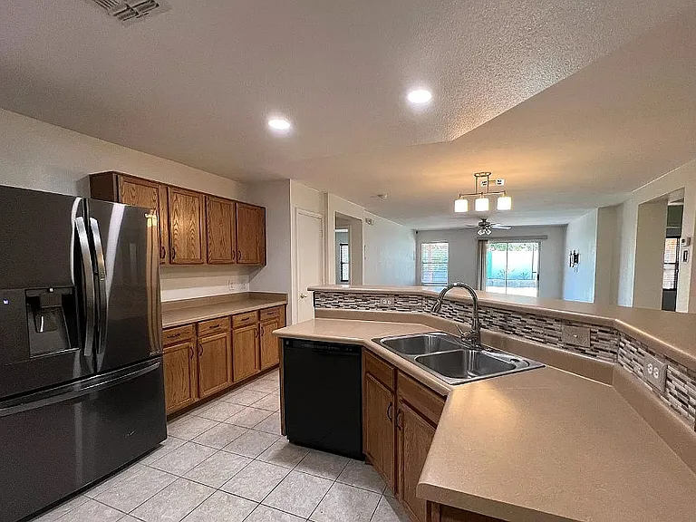 5926 E Cedarbird Dr — Photo 9
