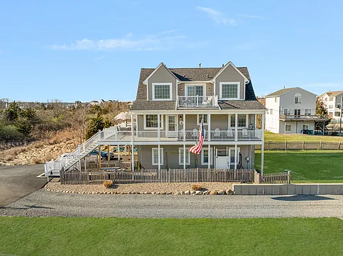 57 Foster St Photo 1