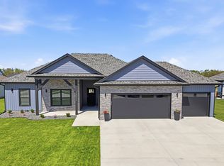 14596 Mettler Dr, Hallsville, MO 65255