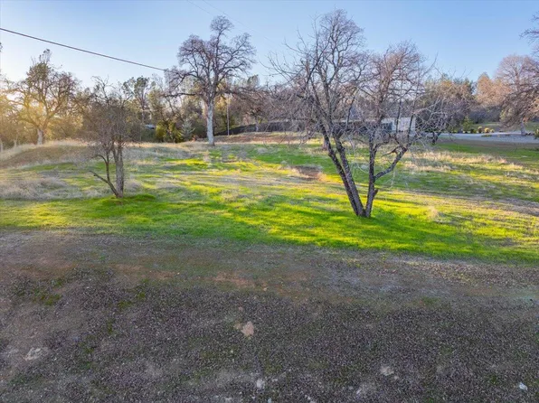 9440 Irish Creek Ln, Redding, CA 96001