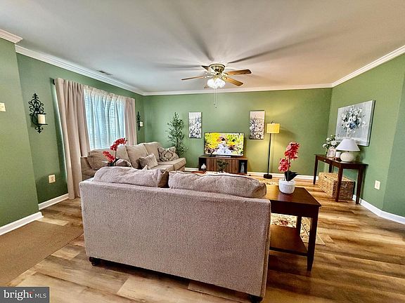 4th image of 22086 Saint Michaels Cir
