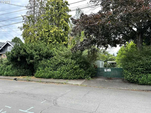 5004 SE 84th Ave, Portland, OR 97266