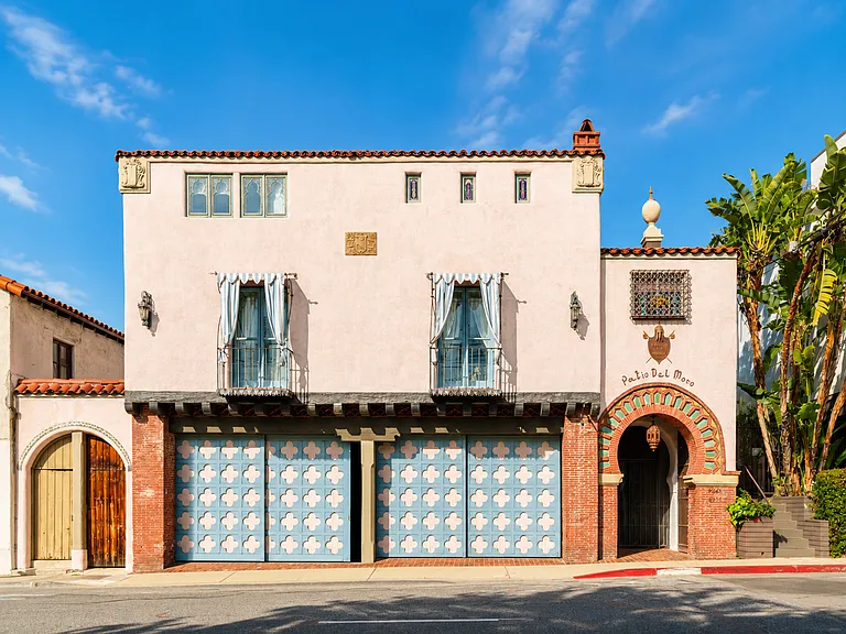 8225 Fountain Ave (Patio Del Moro) — Photo 2