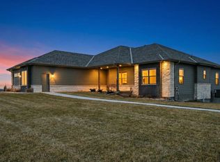 17270 Lynn Crest Ln, Springfield, NE 68059