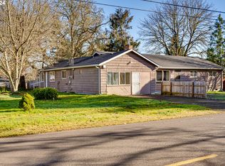 24983 McCutcheon Ave, Veneta, OR 97487