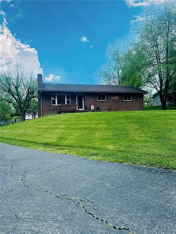 103 Westwood Mnr photo 1