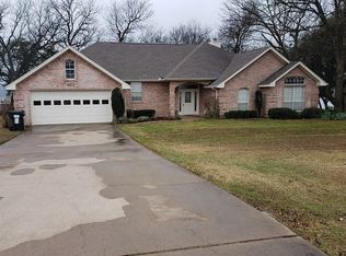 2210 Randy Ct, Granbury, TX 76049