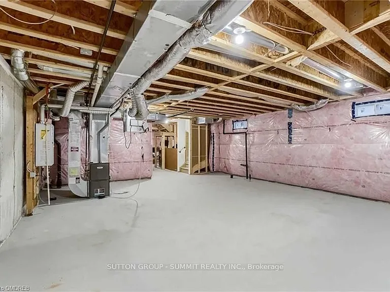 492 Bergamot Ave — Photo 31