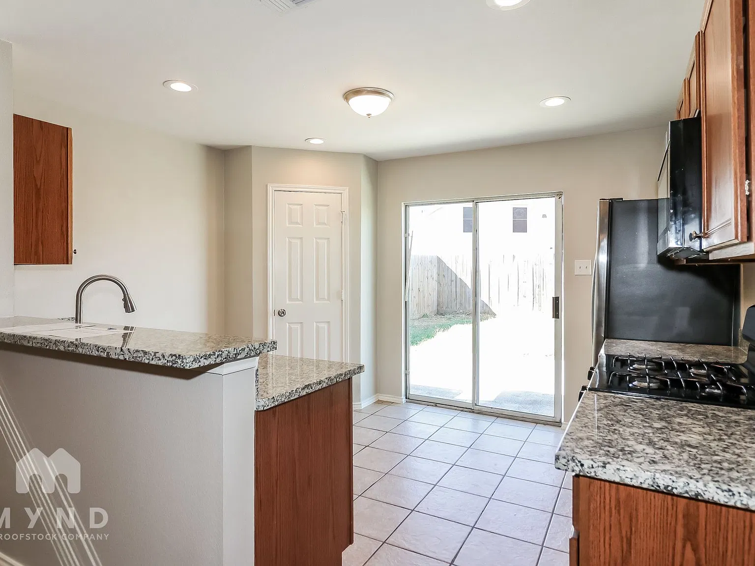 3 bed, 2.0 bath, 1538 sqft, $1,905 — Photo 4