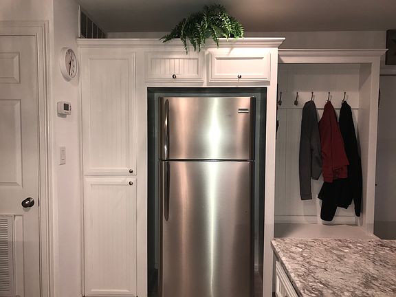 4th image of 2308 Gulf Blvd #104