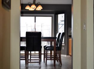 47645 Burlingame Dr, Chesterfield, MI 48047