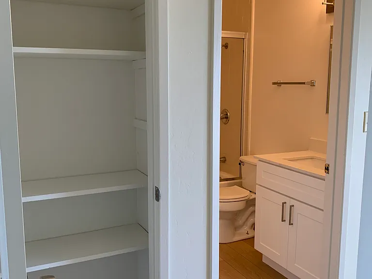 1929 California St #5 — Photo 7