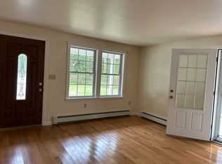578 River Rd #B, Buxton, ME 04093