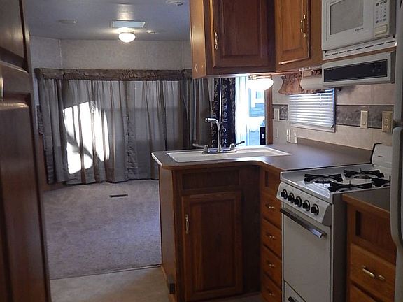 5th image of 650 NW Harwood St Unit 16