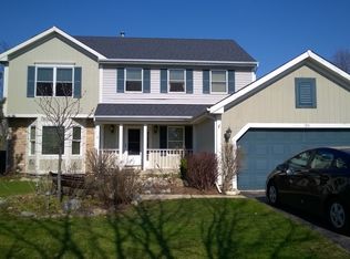 1311 Westport Rdg, Crystal Lake, IL 60014