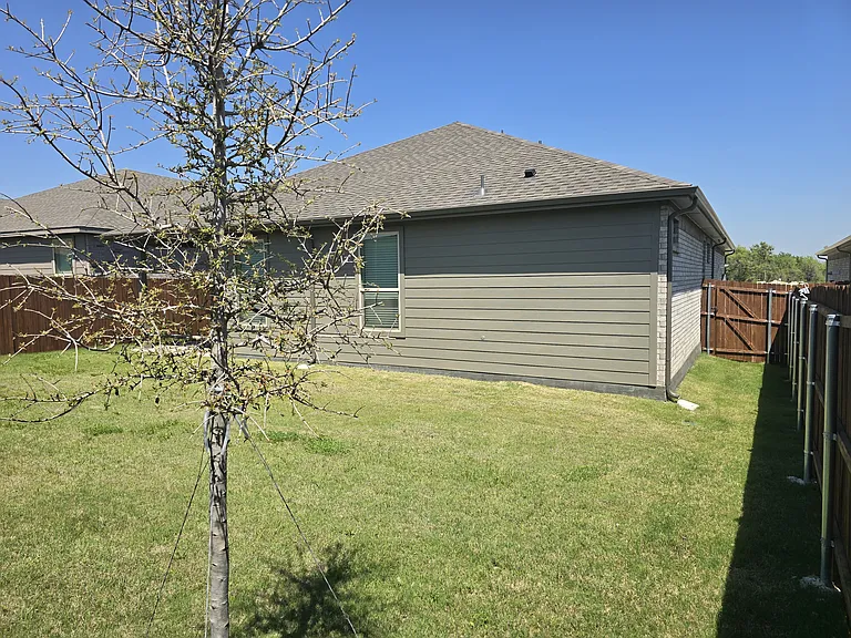 7709 Tuscarora Dr — Photo 5