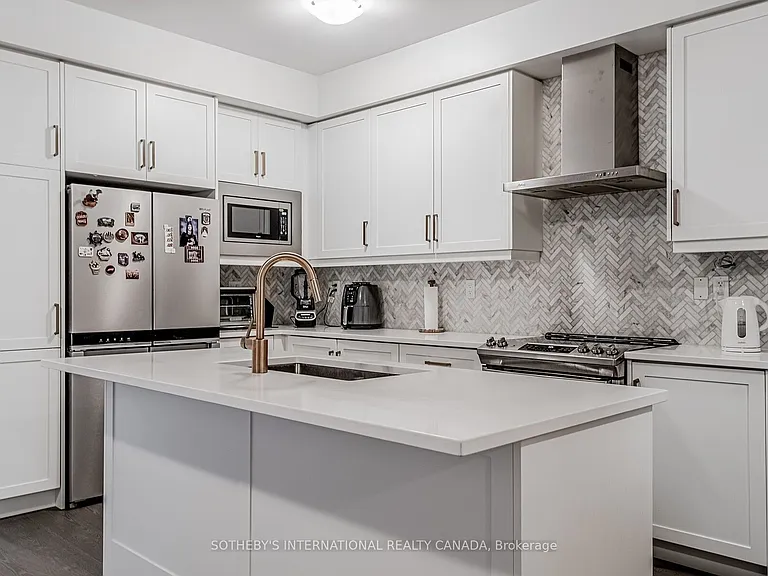 36 Quinton Rdg #UPPER — Photo 8