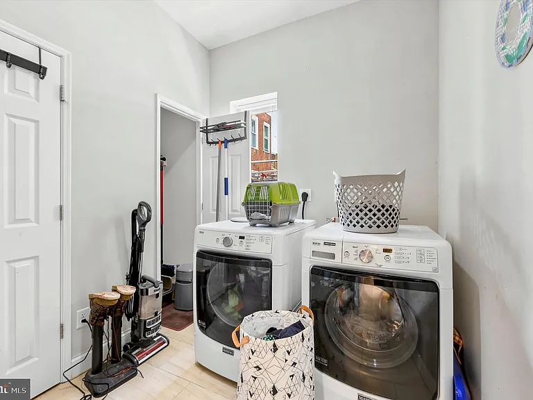 5217 Larchwood Ave — Photo 8