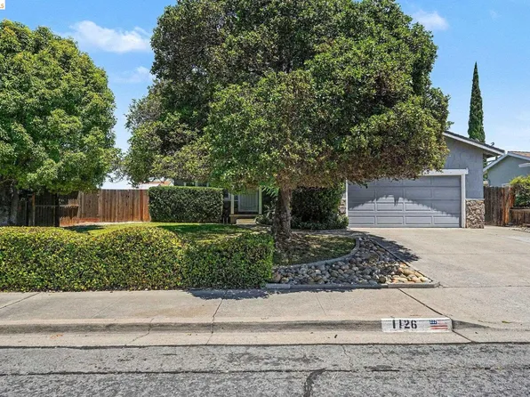 1126 Mission Dr, Antioch, CA 94509