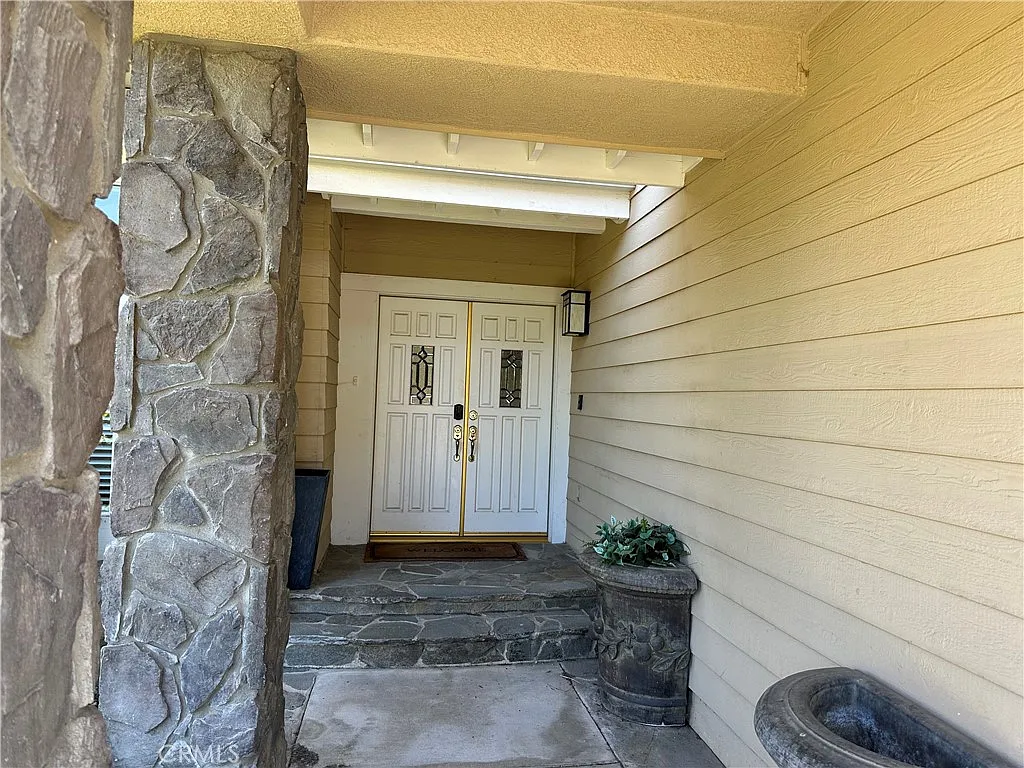 4 bed, 3512 sqft, $7,400 — Photo 4