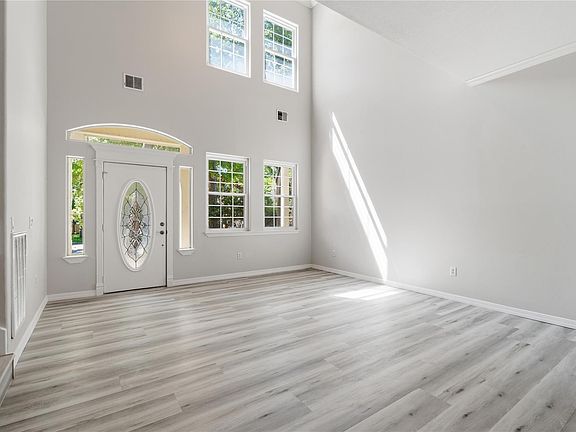 5th image of 11314 Shadyside Ln
