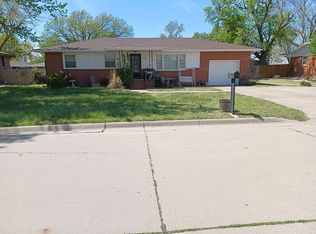 1424 N Franklin St, Russell, KS 67665
