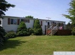 859 Snydertown Rd, Craryville, NY 12521