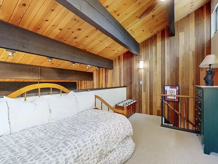 1001 Commonwealth Dr — Photo 15