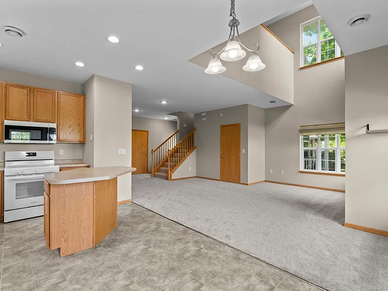 12382 69th Ln NE — Photo 15