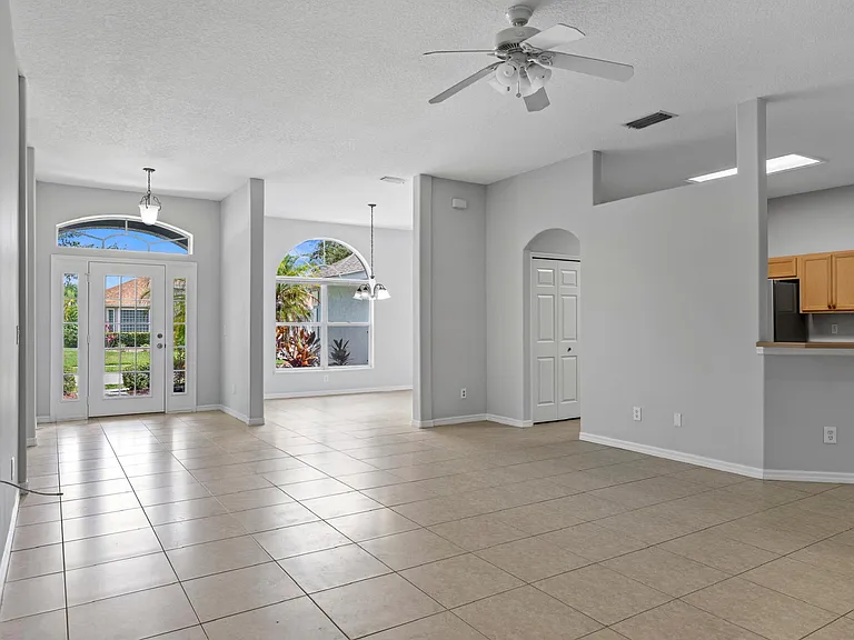 483 S Key Lime Sq SW — Photo 12