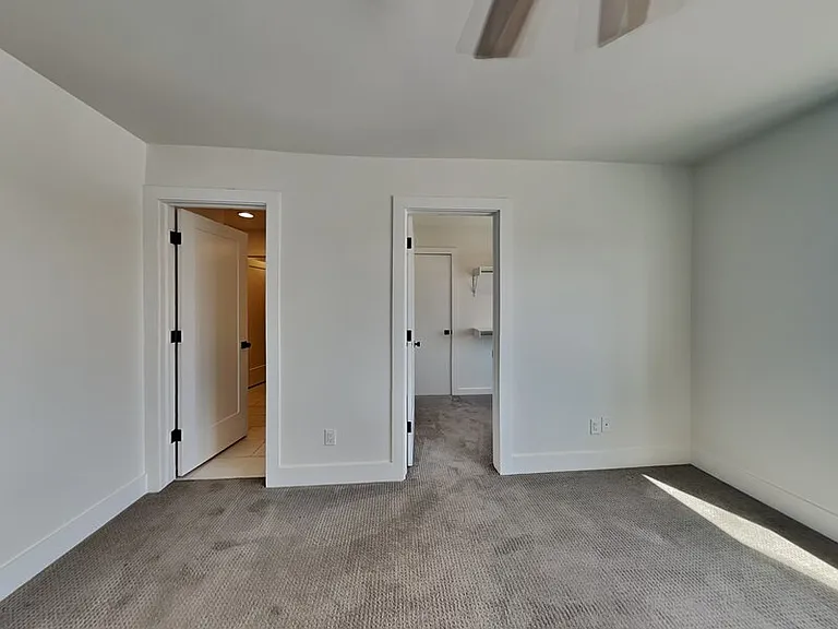 217 N Wright St — Photo 7