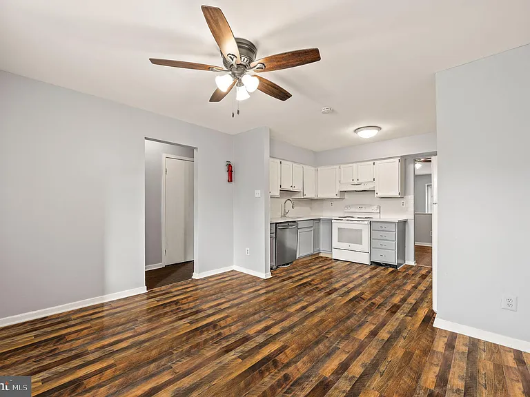 4204 Franklin Ct #4204 — Photo 3