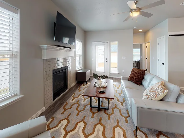 1205 N College Rd W — Photo 4