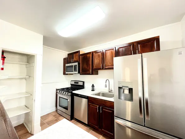 7202 Lyndover Pl APT 2W, Saint Louis, MO 63143