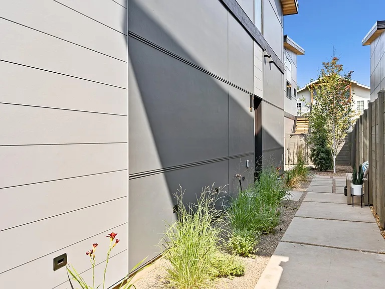 36 SW Roosevelt Ave — Photo 34