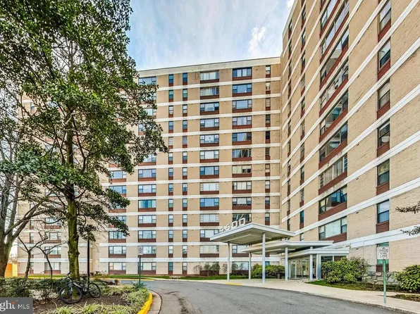 4600 Duke St APT 603, Alexandria, VA 22304