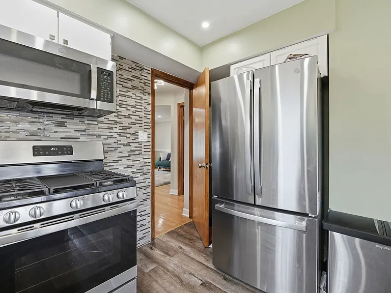5023 N Natoma Ave — Photo 8