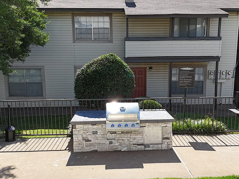 Outdoor Grilling Stations