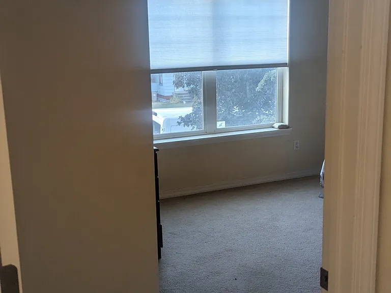2221 S 10th St W — Photo 42